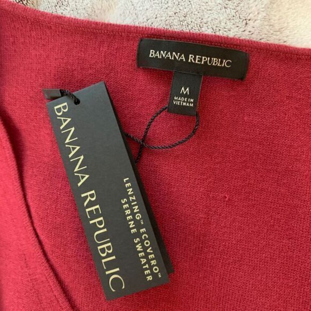 Banana Republic Berry Red Scoop Neck Sweater - Picture 4 of 6